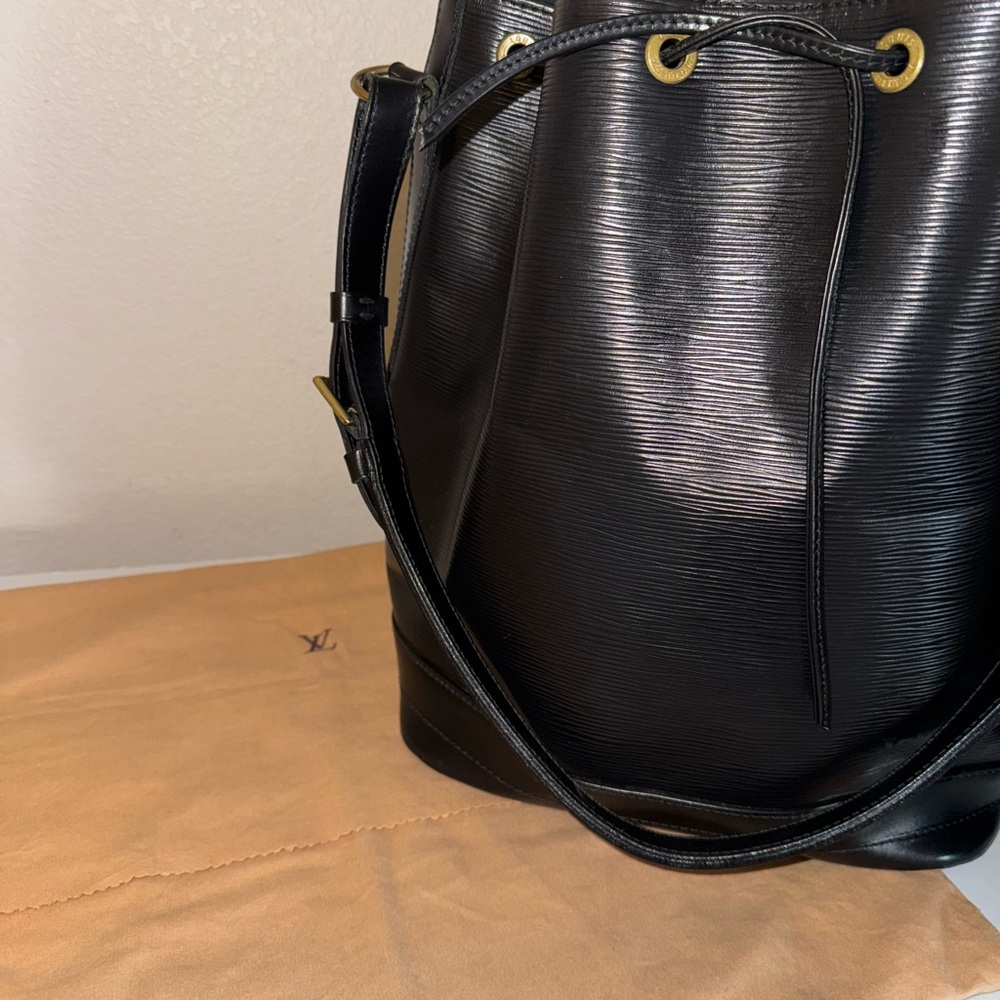 Louis Vuitton Vintage Black Epi Leather Noe